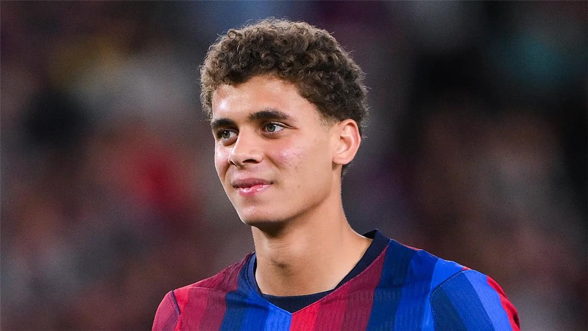 برشلونة يحفز حمزة عبد الكريم قبل مباراة ألافيس في الدوري الإسباني 
