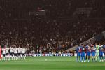 لاعب كريستال بالاس يغادر مباراة توتنهام بالبطاقة الحمراء
