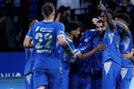 الهلال يفوز على الفتح بثنائية في الدوري السعودي 