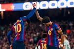 فيديو |  رافينها يسجل هدف برشلونة الأول أمام ديبورتيفو ألافيس