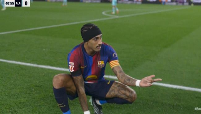 هدف رافينيا الثاني في مرمي ديبورتيفو ألافيس بالدوري الاسباني