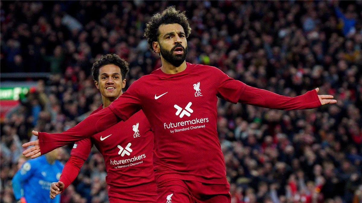 لا يمكن مقارنته بـ محمد صلاح.. لاعب ليفربول يثير نقاشًا ساخنًا بين لوبوف وهامان