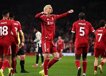 فيديو محمد صلاح يصنع التاريخ وليفربول ينتقم من نيوكاسل برباعية في الدوري الإنجليزي