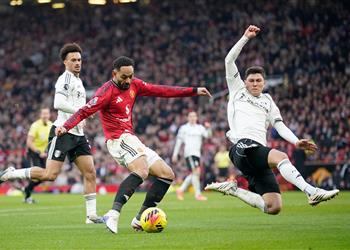 فيديو مانشستر يونايتد يواصل صحوته في الدوري الإنجليزي ويخطف فوز ا قاتل ا أمام فولهام