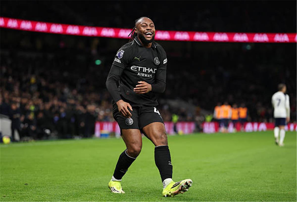 فيديو | سيمينيو يسجل هدف مانشستر سيتي الثاني أمام توتنهام