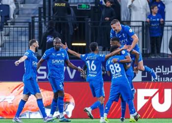 فيديو الهلال يعبر الاتفاق بثنائية ويبتعد بصدارة الدوري السعودي