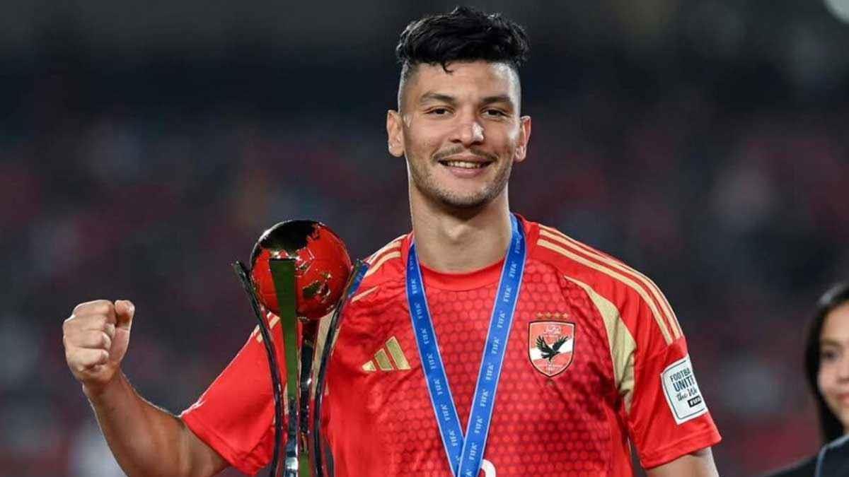 أشرف داري يُعقد رحيله عن الأهلي ويضع شرطًا صادمًا 