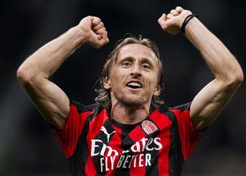 ميلان يحدد موقفه بشأن مستقبل مودريتش قبل نهاية عقده