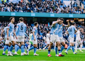 فيديو نيران صديقة ألفي دورينجتون يسجل هدف مانشستر سيتي الأول أمام سالفورد