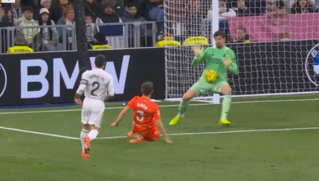 كورتوا يتالق وينقذ انفراد لـ ريال سوسيداد امام ريال مدريد