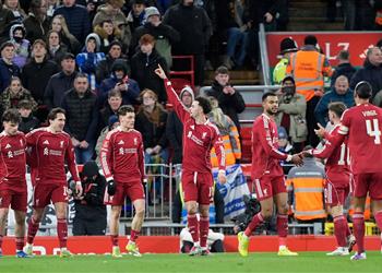 لاعب ليفربول عن مقارنته بـ جيرارد أريد صنع تاريخي الخاص