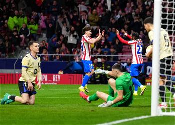 المدير الرياضي لأتلتيكو مدريد شكوى برشلونة من التحكيم أمر غريب