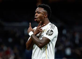 فينيسيوس يفتح باب التكهنات بشأن مستقبل نجم ليفربول بتصريح مثير