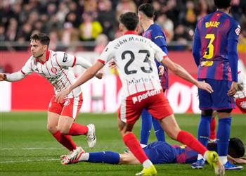 خبير تحكيمي يوضح مدى صحة هدف جيرونا المثير للجدل أمام برشلونة