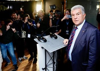 لابورتا برشلونة سيتوج بالدوري لامتلاكه كنز والفوز على ريال مدريد ممتع