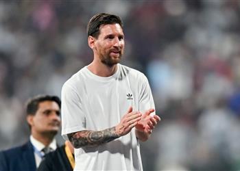 مرشح رئاسي لـ برشلونة يغازل ميسي بعبارة مثيرة