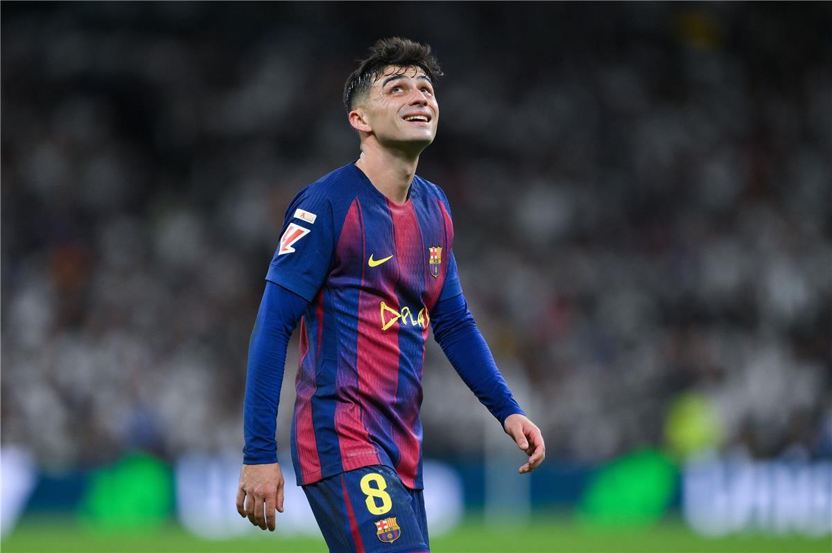 موقف بيدري من المشاركة في مباراة برشلونة وليفانتي بالدوري الإسباني