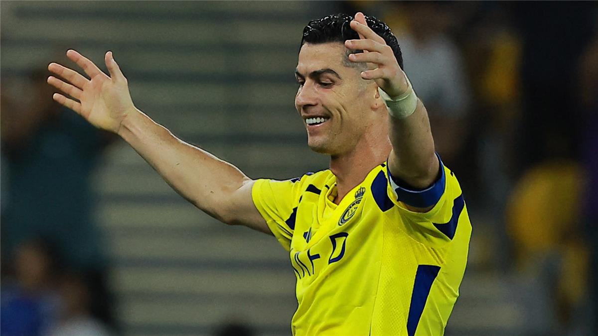 "ليست مشاكل بدنية".. أبولا تكشف سر غياب رونالدو عن النصر أمام الرياض