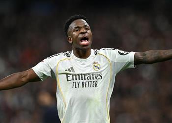 ردة فعل فينيسيوس على صافرات استهجان جماهير ريال مدريد خلال مباراة رايو فاليكانو