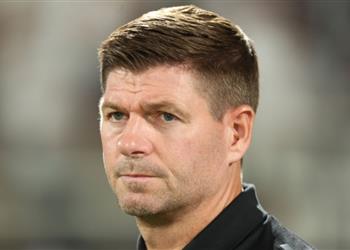 جيرارد يشيد بنجم ليفربول سببان وراء تألقه مؤخر ا