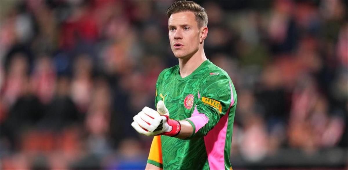 بعد إصابته.. حقيقة عودته تير شتيجن إلى برشلونة 