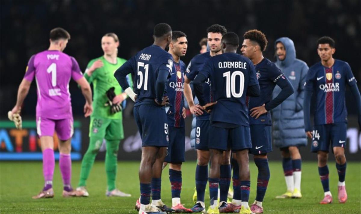 لاعبو باريس سان جيرمان