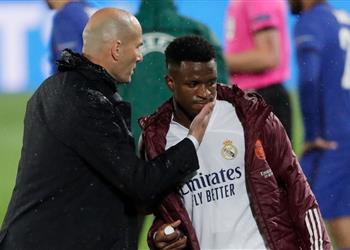 نافاس يكشف سر تطور مستوى فينيسيوس ويصرح أتعاطف معه بعد واقعة بنفيكا