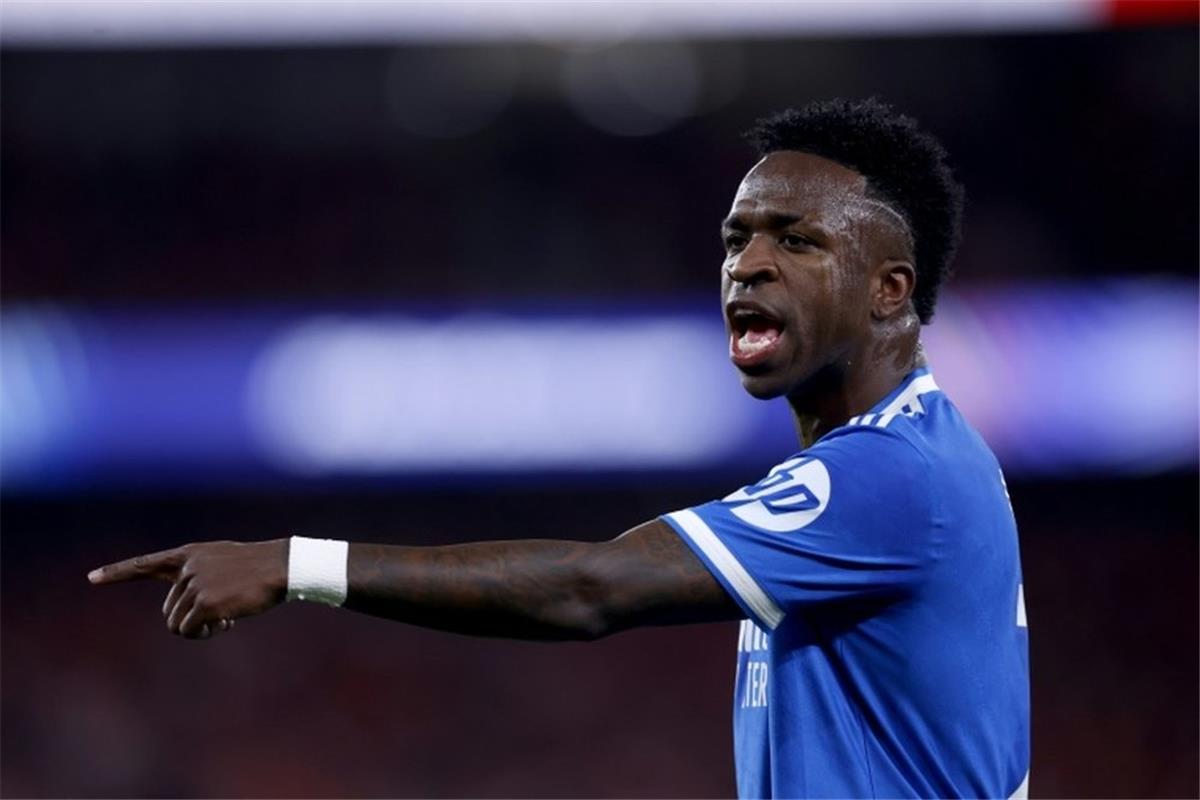 ميكا ريتشاردز: فينيسيوس لم يكذب فيما قاله.. ومورينيو خذلني