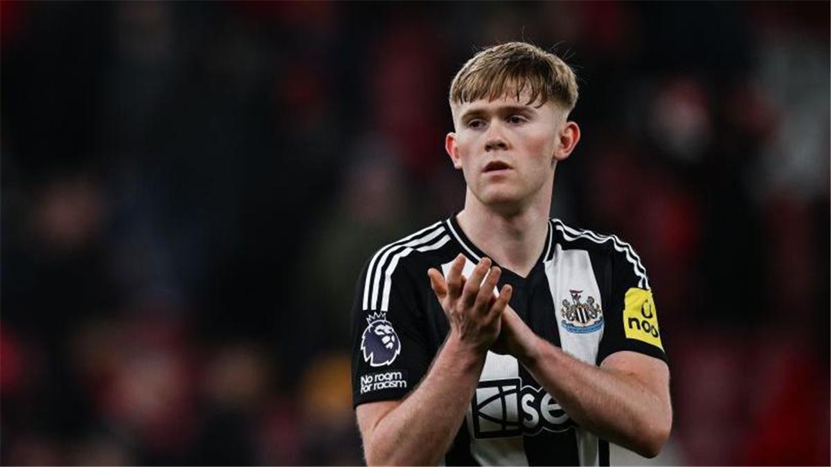 فيديو | لويس هول يسجل هدف تعادل نيوكاسل أمام مانشستر سيتي