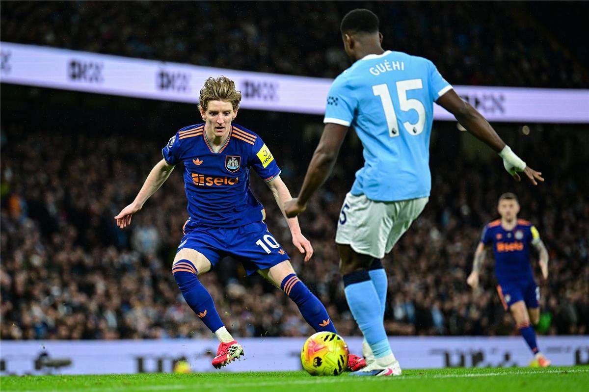 جويهي: جوارديولا أشاد بـ لاعب مانشستر سيتي بعد الفوز على نيوكاسل 