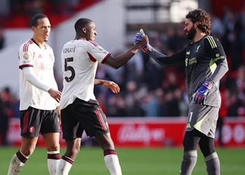 رجل مباراة ليفربول ونوتينجهام فورست في الدوري الإنجليزي