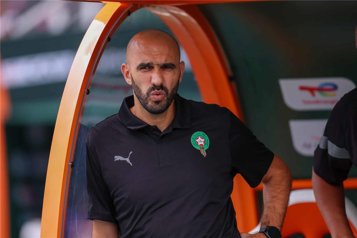 ماركا تكشف هوية المدرب المرتقب لمنتخب المغرب خلفا لـ الركراكي.. وعقبة محتملة