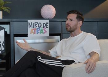 ميسي تلقيت عرض ا لتمثيل إسبانيا أشعر بالجهل وفزت على مارادونا