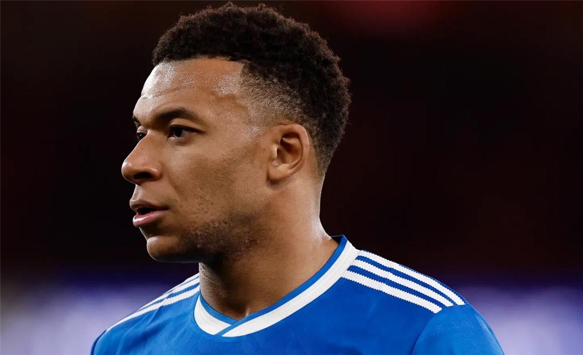 في الكورة : قائمة ريال مدريد لمباراة بنفيكا في دوري أبطال أوروبا.. موقف كيليان مبابي