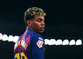 لامين يامال يتوج بجائزة جديدة مع برشلونة