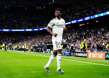 تشواميني يقتحم قائمة أساطير ريال مدريد في دوري أبطال أوروبا بهدفه أمام بنفيكا