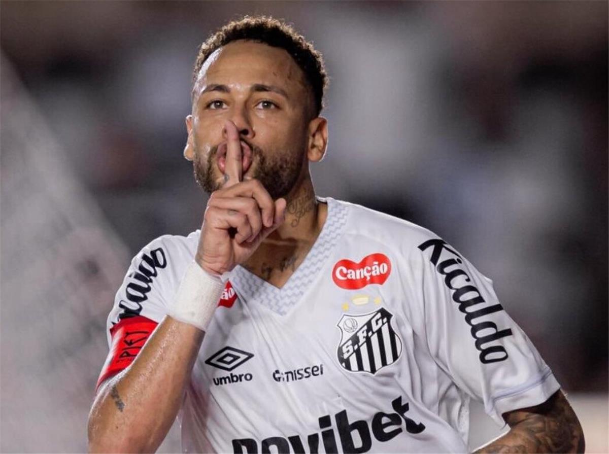 عد تسجيله هدفين أمام فاسكو دي جاما.. نيمار: فعلت ما اتفقت عليه مع فينيسيوس 