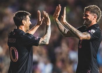 صور فوضى أمنية تتسبب في سقوط ميسي على الأرض بعد فوز إنتر ميامي في مباراة ودية