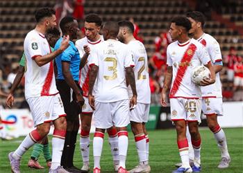 طاقم تحكيم مصري لديربي الوداد وأولمبيك آسفي في كأس الكونفدرالية