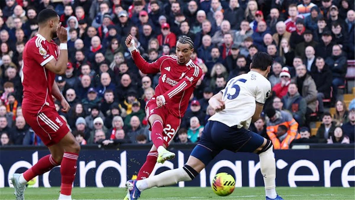 في الكورة : فيديو | إيكتيكي يسجل هدف ليفربول الأول أمام وست هام