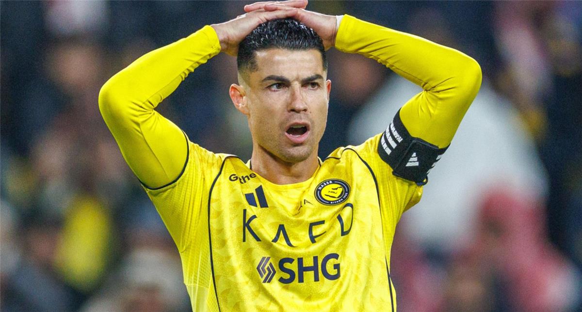 سكاي سبورتس: كريم بنزيما يدفع رونالدو للتفكير في الرحيل عن الدوري السعودي 