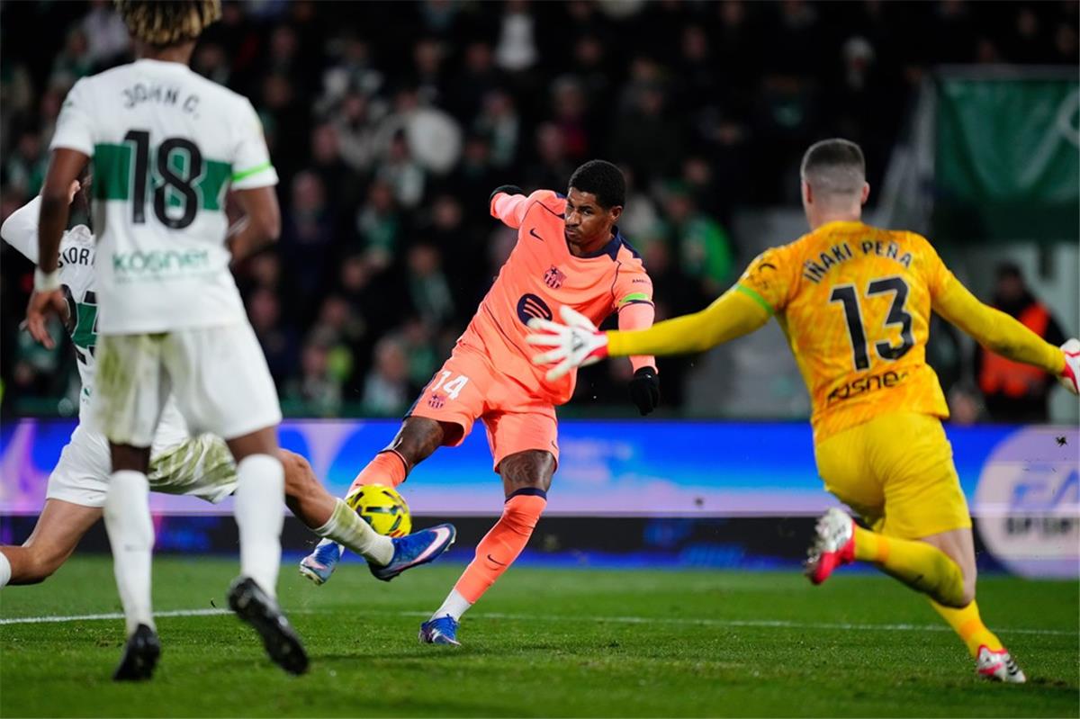 تطورات مفاجئة في مفاوضات برشلونة ومانشستر يونايتد بشأن راشفورد 