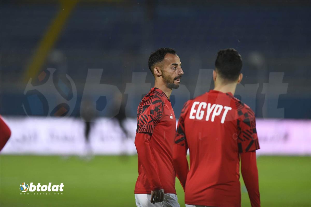 بند يسمح بعودته إلى الأهلي.. تفاصيل انتقال أحمد عبد القادر إلى الكرمة العراقي 