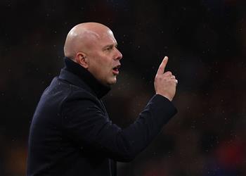 سلوت جماهير العالم تنتظر مباراة ليفربول ومانشستر سيتي وأشعر بشرف عظيم بسببها