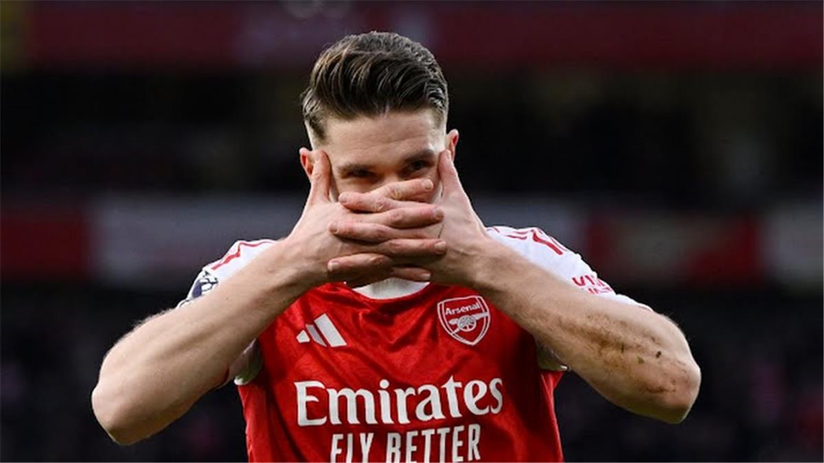 آرسنال يسحق سندرلاند بثلاثية ويبتعد بصدارة الدوري الإنجليزي