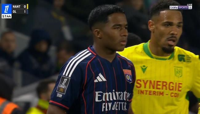 طرد اندريك في مباراة نانت ولينس بالدوري الفرنسي