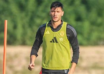 خاص موقف أشرف داري من الرحيل عن الأهلي قبل غلق القيد وعروض محلية