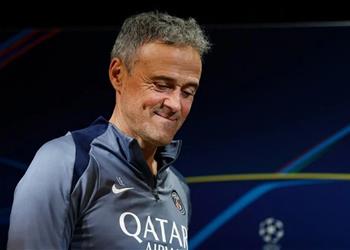 سبب مفاجئ وراء رفض إنريكي تدريب مانشستر يونايتد الموسم المقبل