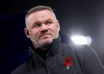 روني يتوقع مستقبل سلوت مع ليفربول