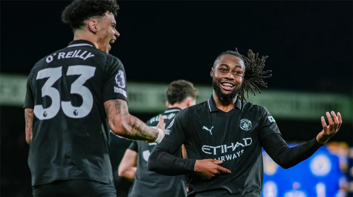 سيمينيو بعد فوز مانشستر سيتي على ليدز: سننتظر لنرى ما سيفعله آرسنال